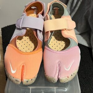 Nike Kids Split-Toe Sneakers - Orange and Pink